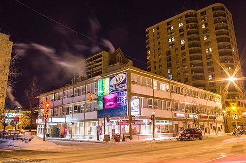Hotel Royal Plaza Winnipeg Exterior photo